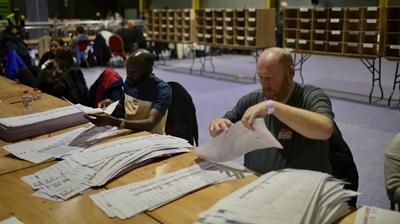 Sonular merakla bekleniyordu! rlanda'nn yeni cumhurbakan belli oldu