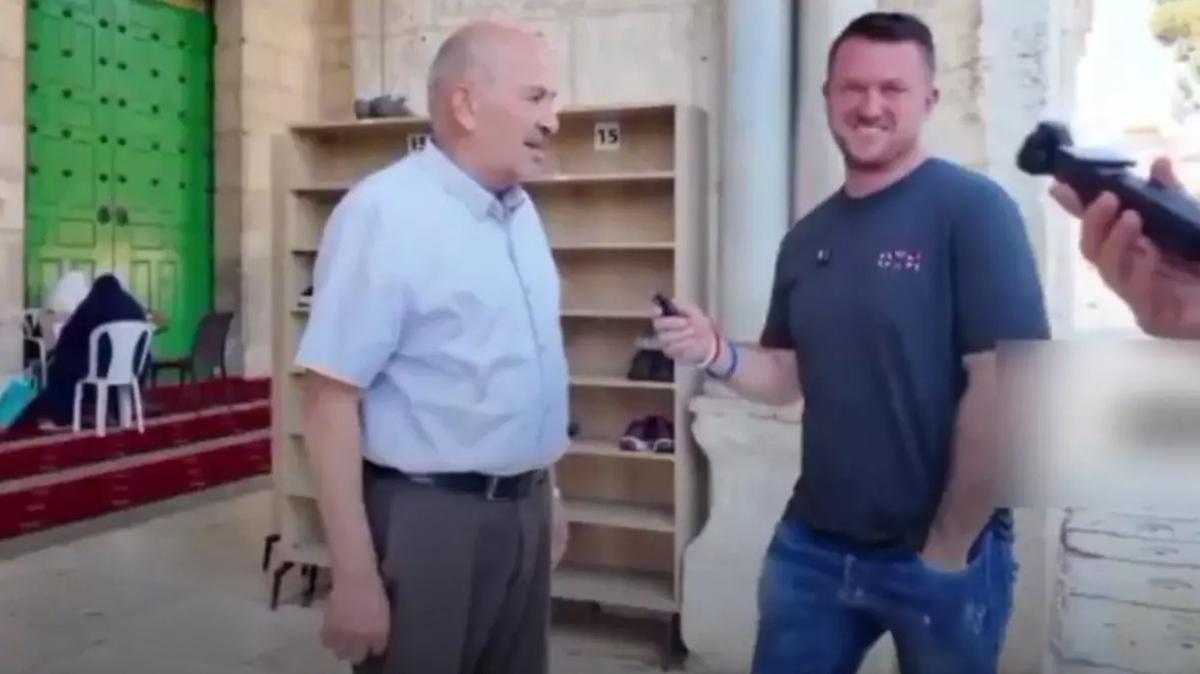 Tommy Robinson slam kartl Mescid-i Aksa fotoraflar resimleri