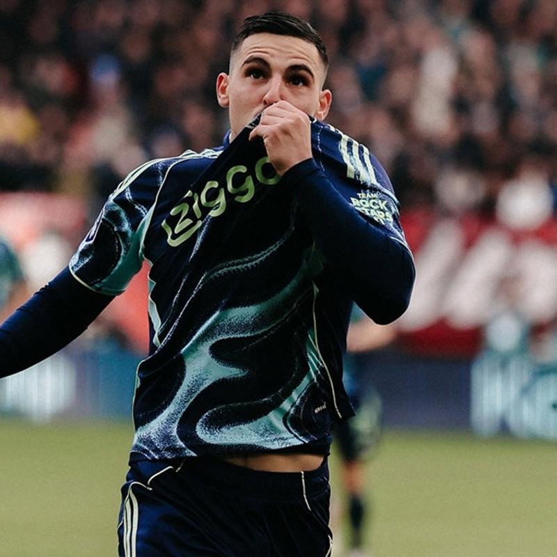 Ajax deplasmanda Twente'yi yendi