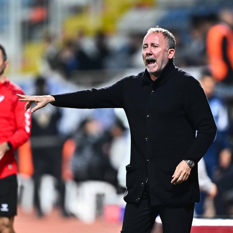 Taraftarlarla konutu! Sergen Yaln'dan derbi mesaj
