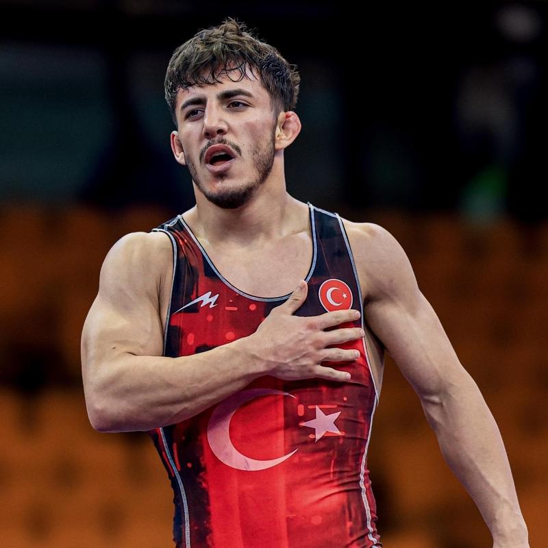 Milli grei Tolga zbek'ten bronz madalya