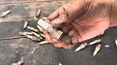 Hurda bujilerden yle bir ey yapt ki! Son hali herkesi artt