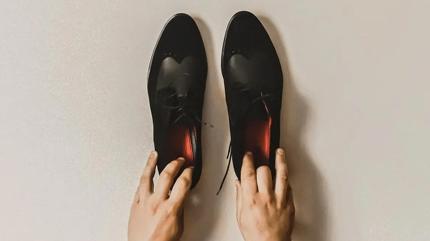 Ayakkab kokusu olan baksn! zm ok basit...