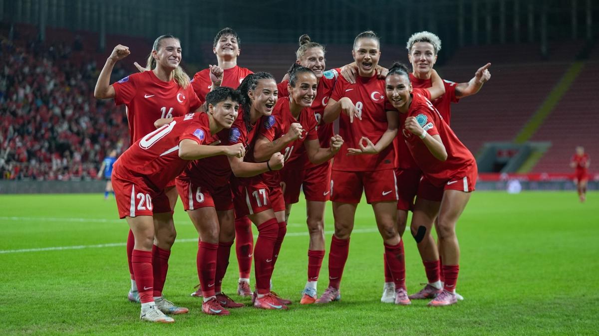 kadnfutbol UEFAbLig play-out fotoraflar resimleri