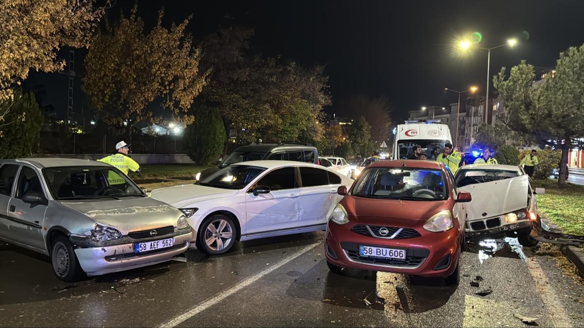 Sivas Kaza Trafik Kazas Yaral Kii fotoraflar resimleri