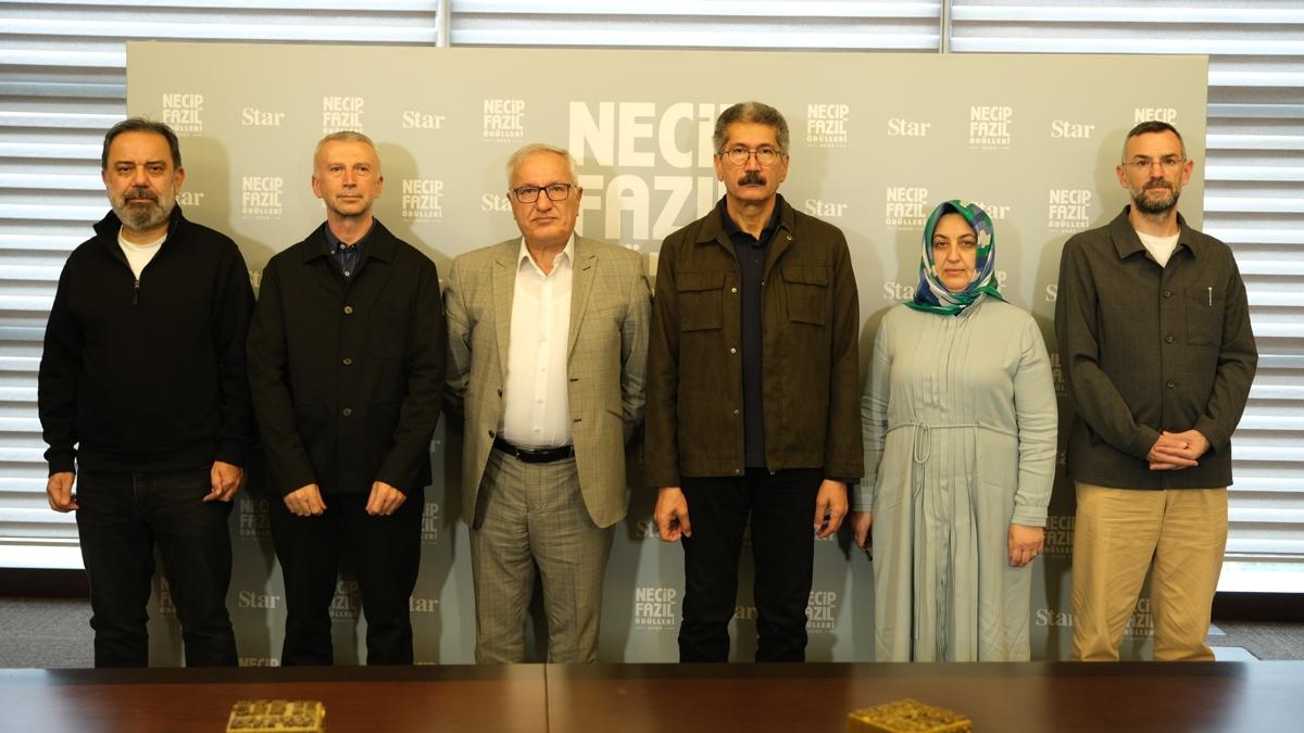 NecipFazldlleri StarGazetesi NecipFazlKsakrek fotoraflar resimleri