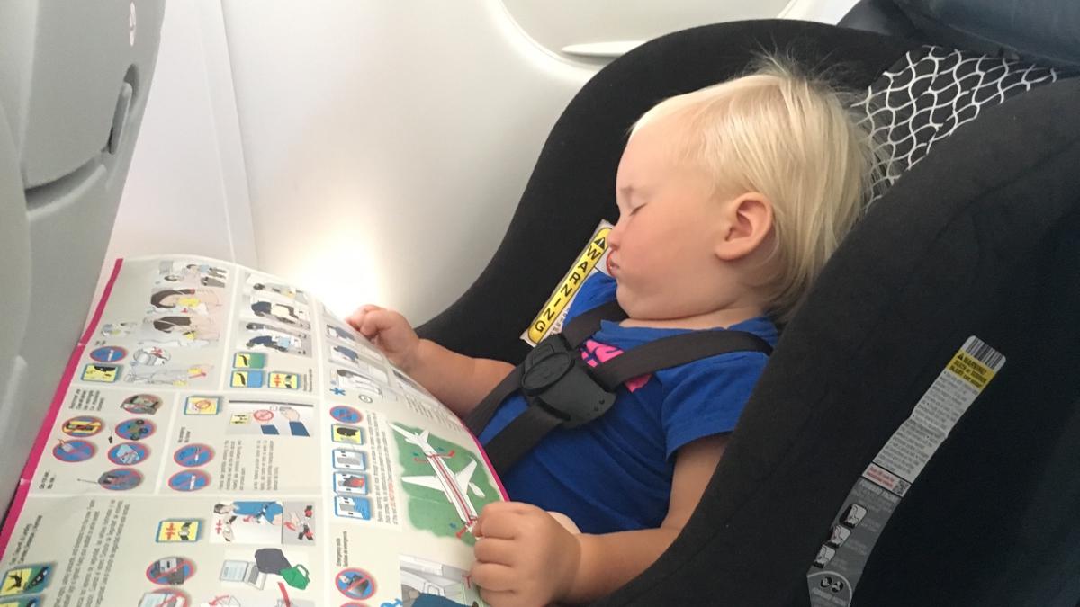 Uakta bebekleri sakinletirmenin 3 yntemi uakta bebek seyahat fotoraflar resimleri