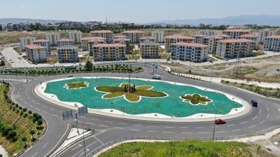 Bakan Kurum'dan duygulandran zmir mesaj: Szler tutuldu, binlerce ev teslim edildi