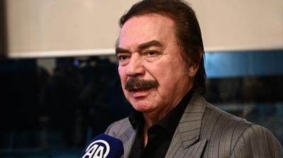 Orhan Gencebay'dan 2026 bombas! arklar sosyal medyada szdrld