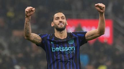 Maa damga vurdu! Hakan alhanolu'dan duble