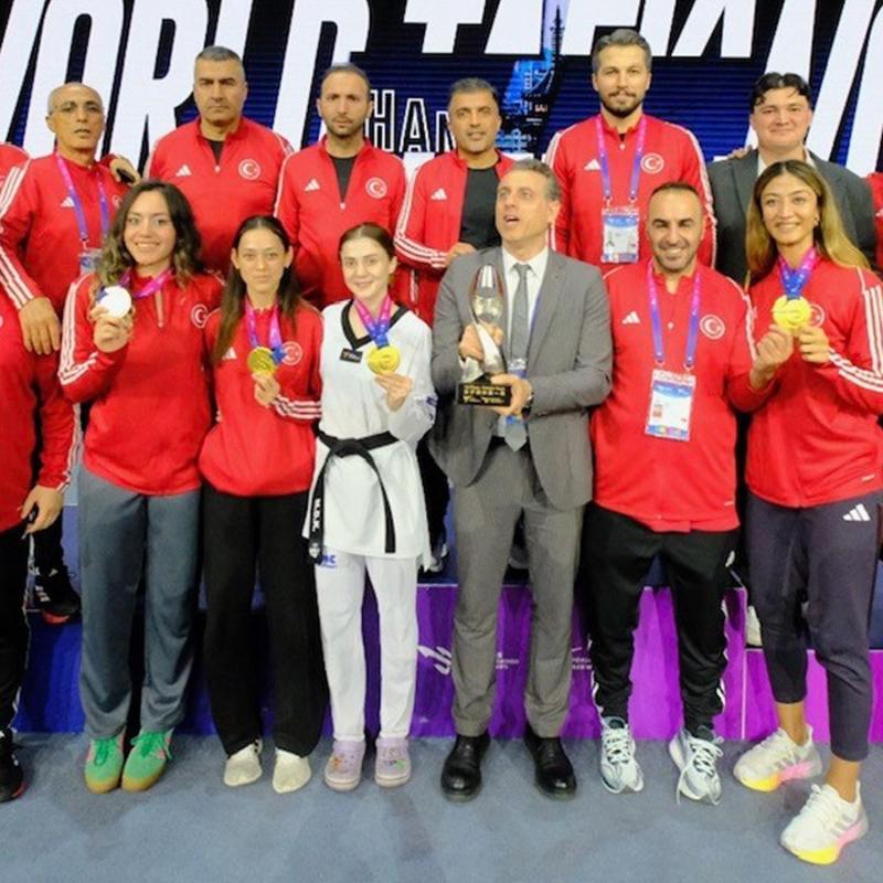 Tarihin en baarl organizasyonu! Milli sporcular taekwondoda destan yazd