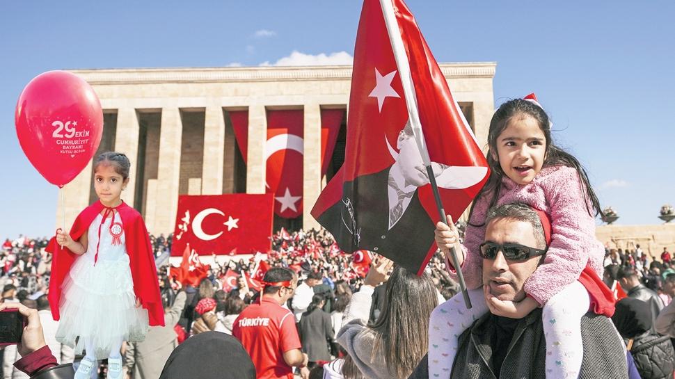 Yeryzne smayan ay yldz sevdas