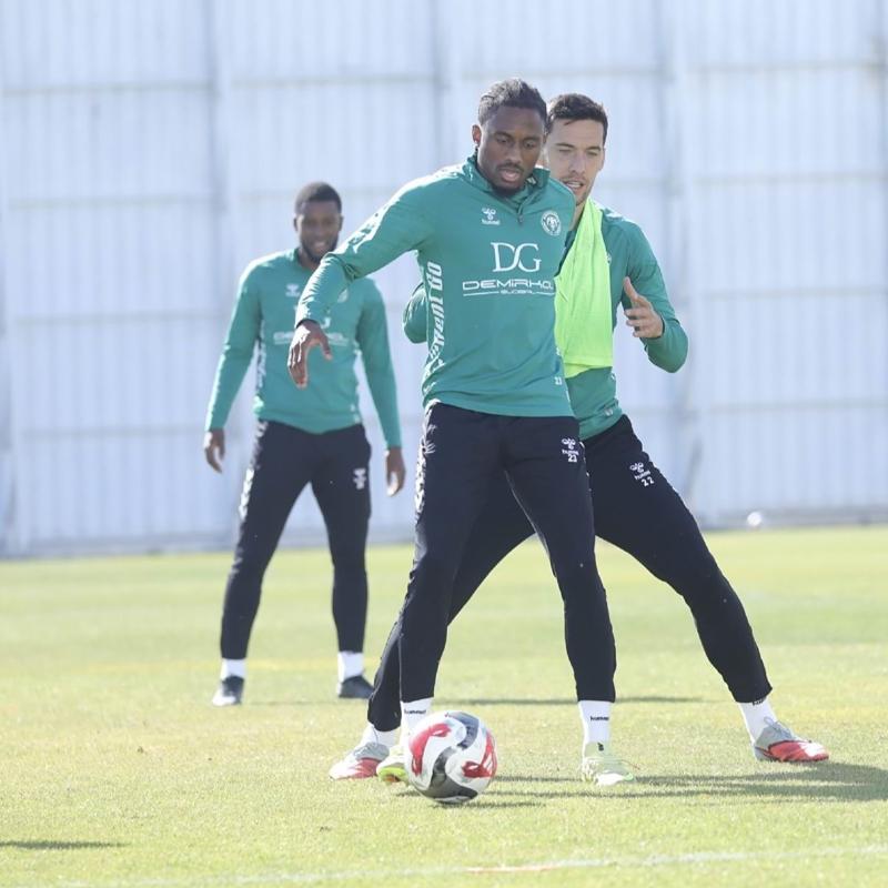 Konyaspor'da Samsunspor mesaisi devam etti