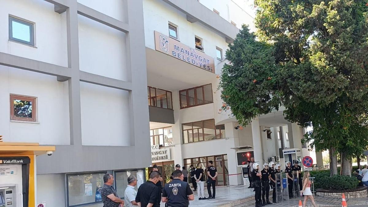 manavgat belediye tutuklama fotoraflar resimleri