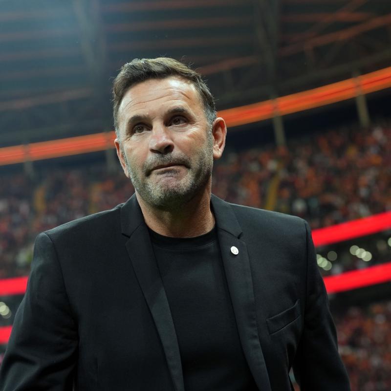 Okan Buruk'a derbi �ncesi 100. galibiyet plaketi!