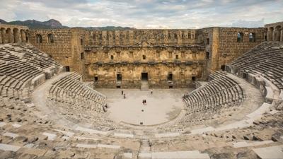 Akdeniz'in kalbinde sanat bulumas! Antalya Kltr Yolu Festivali balad