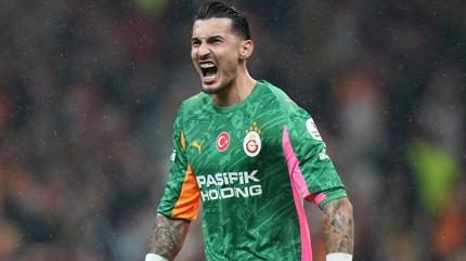 Trabzonspor tribnleri slklad! Uurcan akr'a tepki