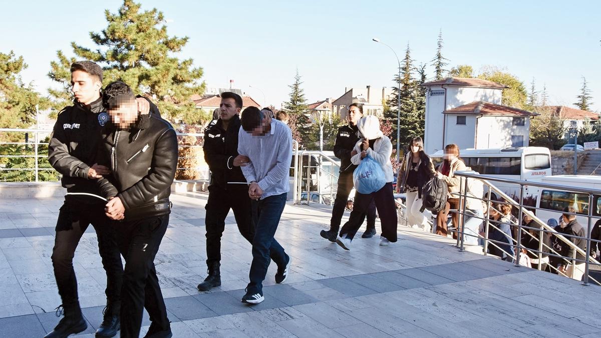  ete kurma  vurgun SEO Google SEO etiket  100 milyon lira  renci  B.D. fotoraflar resimleri