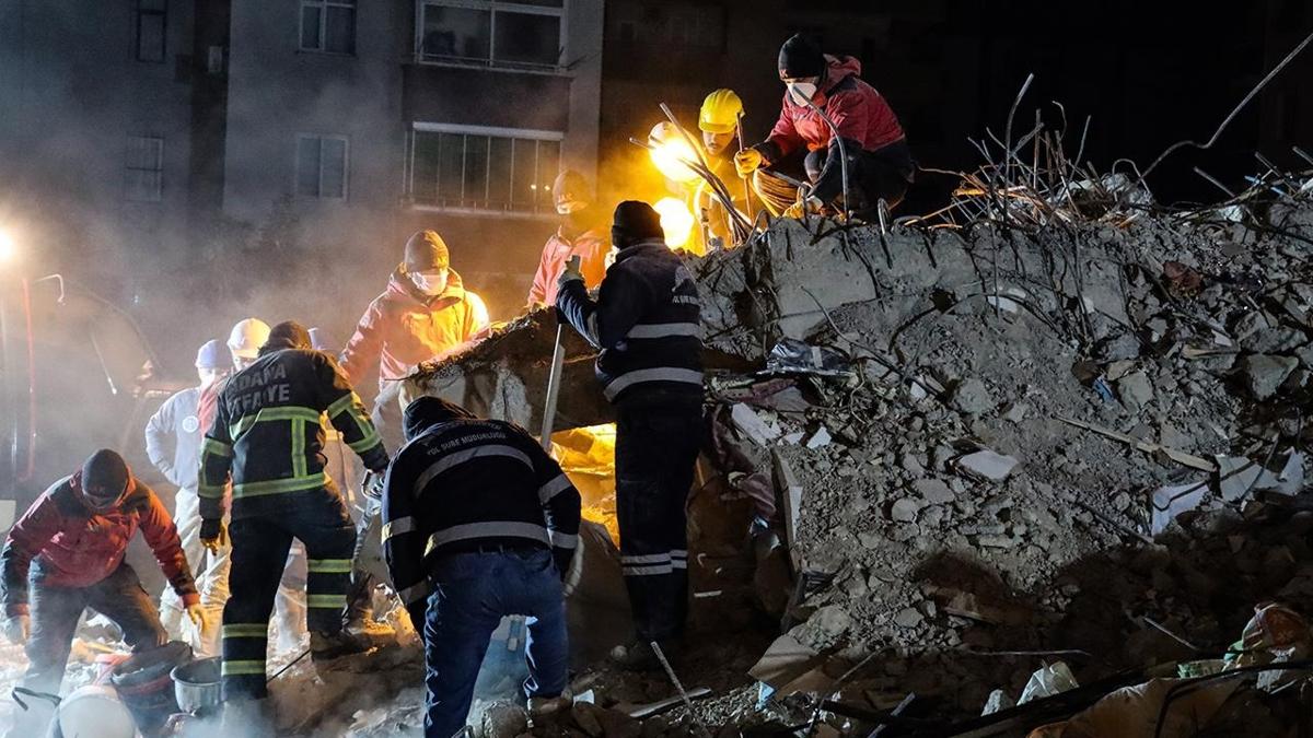 Adana depremi Hasan Alpargn ceza Facia kurbanlar fotoraflar resimleri