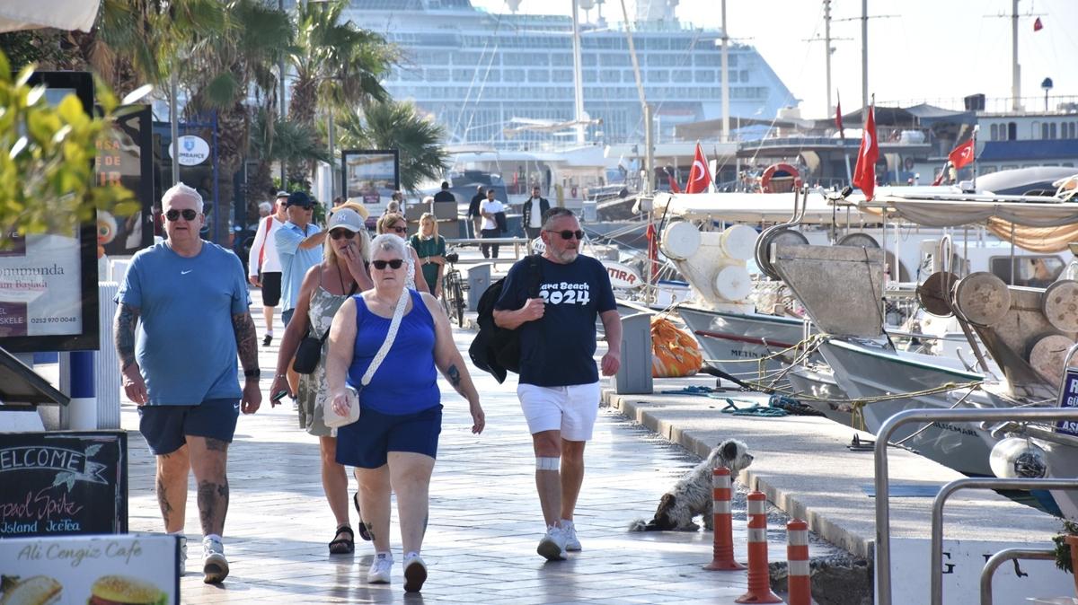 bodrum kruvaziyer yolcu turist fotoraflar resimleri