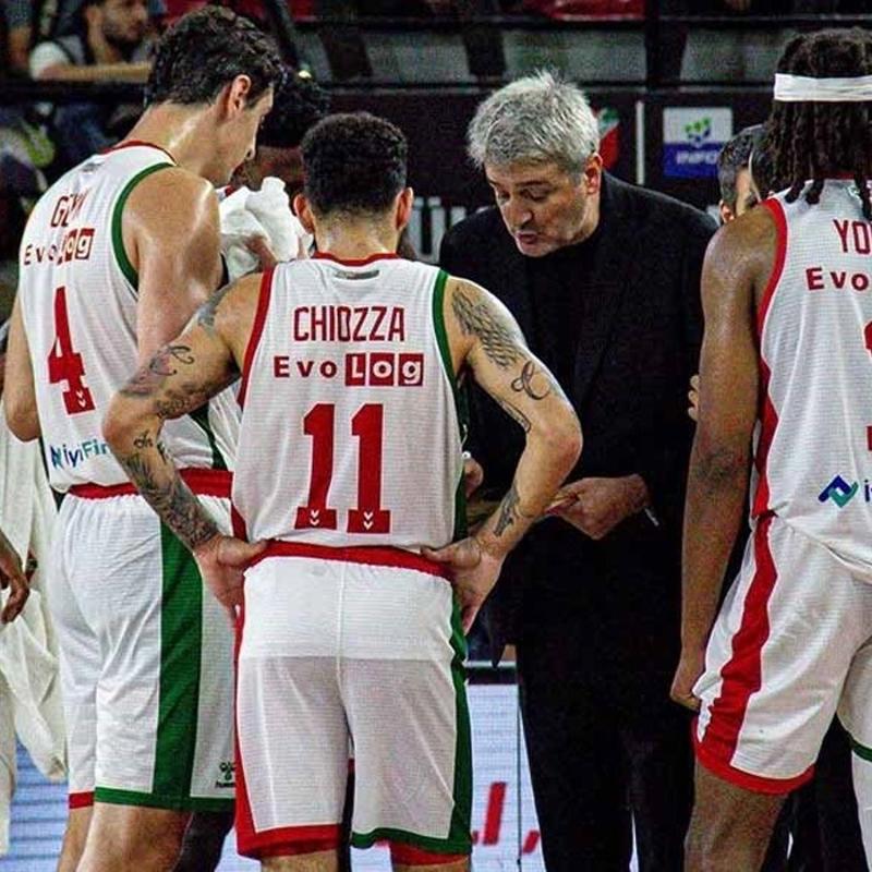 Karyaka Basketbol u ana kadar 1 galibiyet alabildi