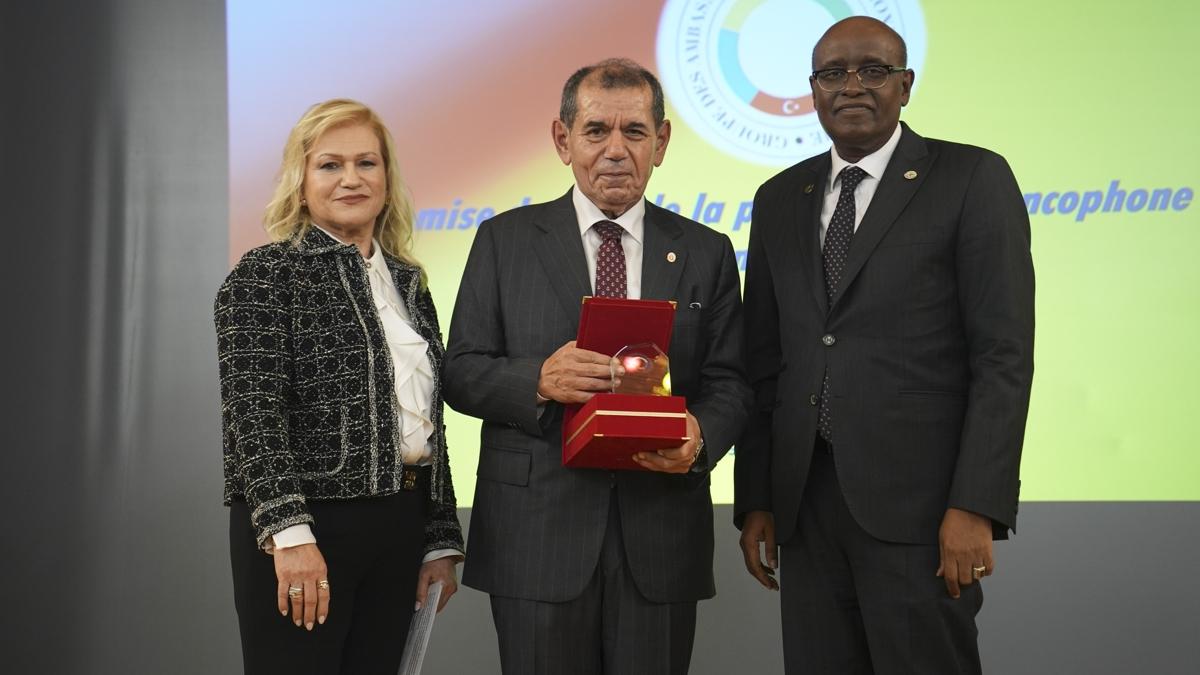 dursun zbek galatasaray Frankofon Kiilii dl fotoraflar resimleri