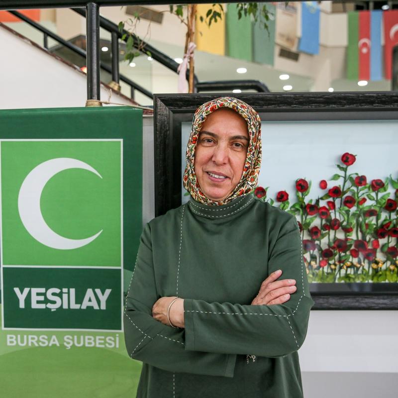 Sanat Menure Uak'tan anlaml sergi Gelirini Yeilay'a balayacak!