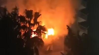 Antalya'da korkutan yangn: 15 katl binadaki daire alev ald