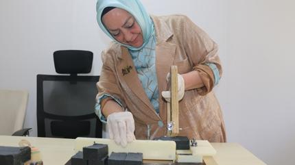 60 yandan sonra patronluk! 2 taneyle baladlar, imdi fabrikasn kurmay dnyorlar