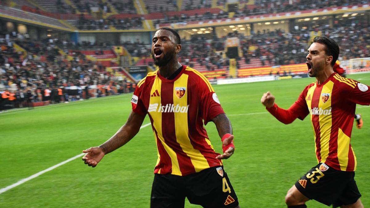 Kayserispor Denswill  Furkan Soyalp fotoraflar resimleri
