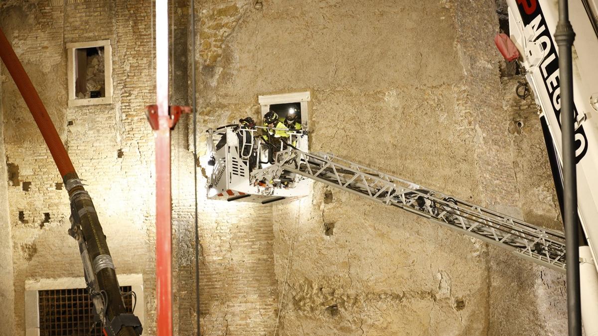 Romada Torre dei Conti  ii kurtarma operasyonu  kme hadisesi fotoraflar resimleri