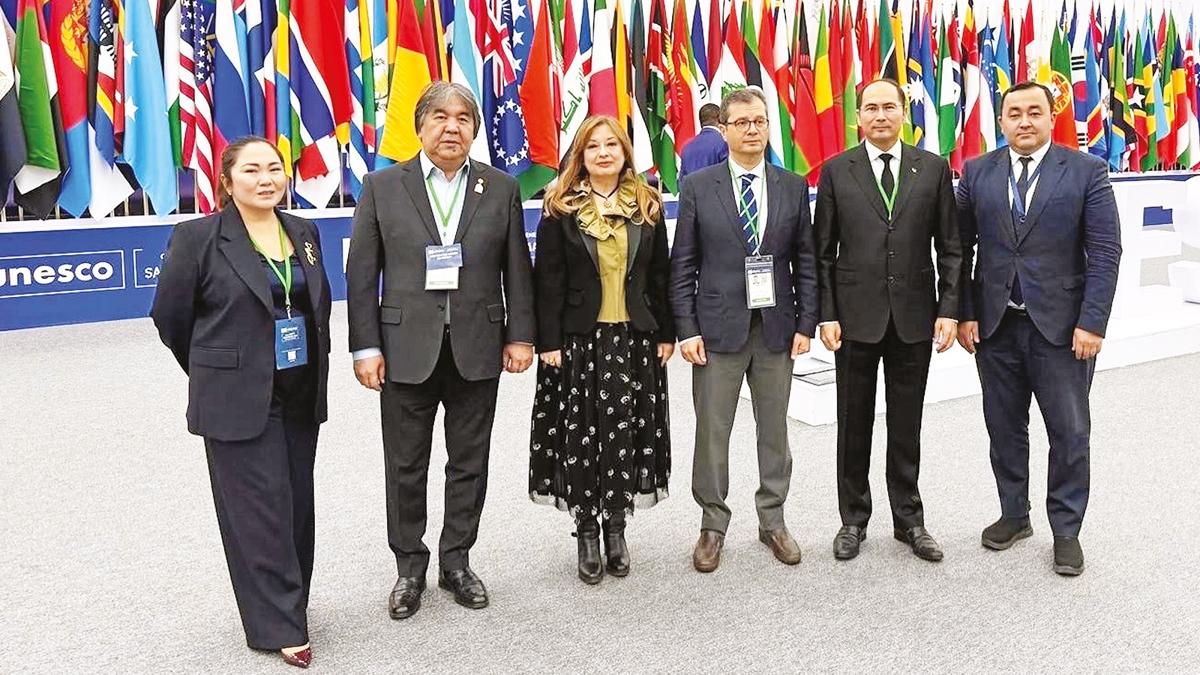 UNESCO Konferans Erdoan Semerkant fotoraflar resimleri