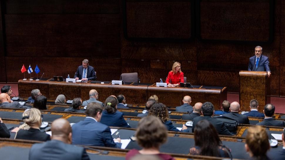 Bakan Fidan'dan Finlandiya ziyareti... Parlamentoya hitapta bulundu