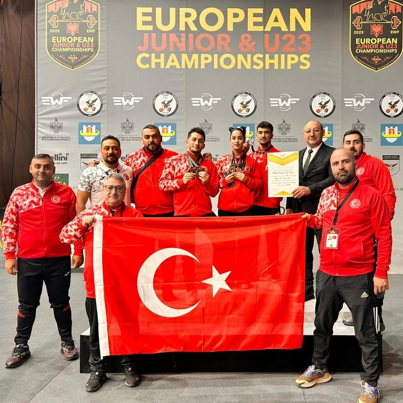 Gen milli halterciler Avrupa'nn zirvesinde