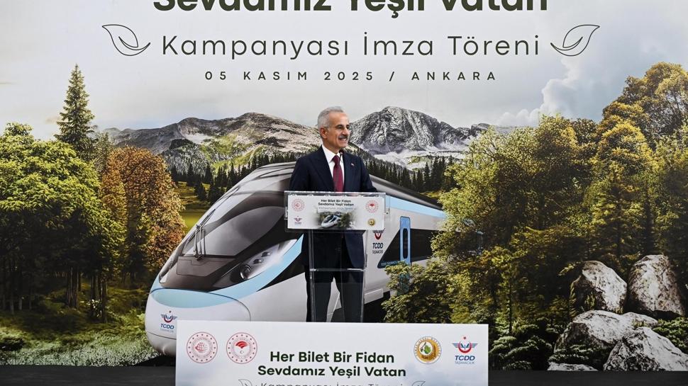 İki bakanlıktan "yeşil vatan" işbirliği! Bakan Uraloğlu: Her YHT yolcusu için bir fidan dikeceğiz