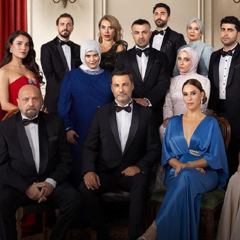 Sla Trkolu'ndan sonra o isim de ayrld!