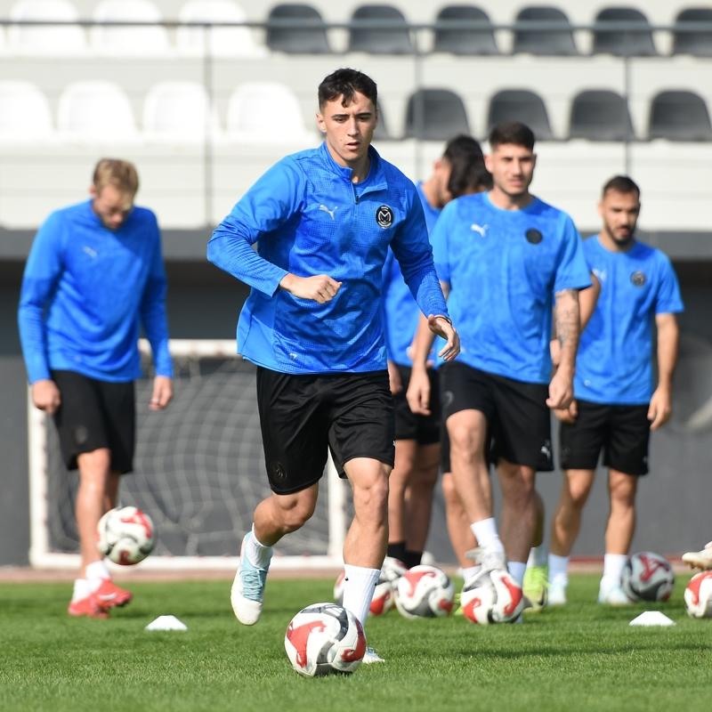 Sivasspor, Manisa FK ma�� �ncesi �al��malar�n� s�rd�r�yor