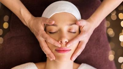 Yznz 10 yl genletiren masaj hareketleri: Doal lifting, estetie gerek yok