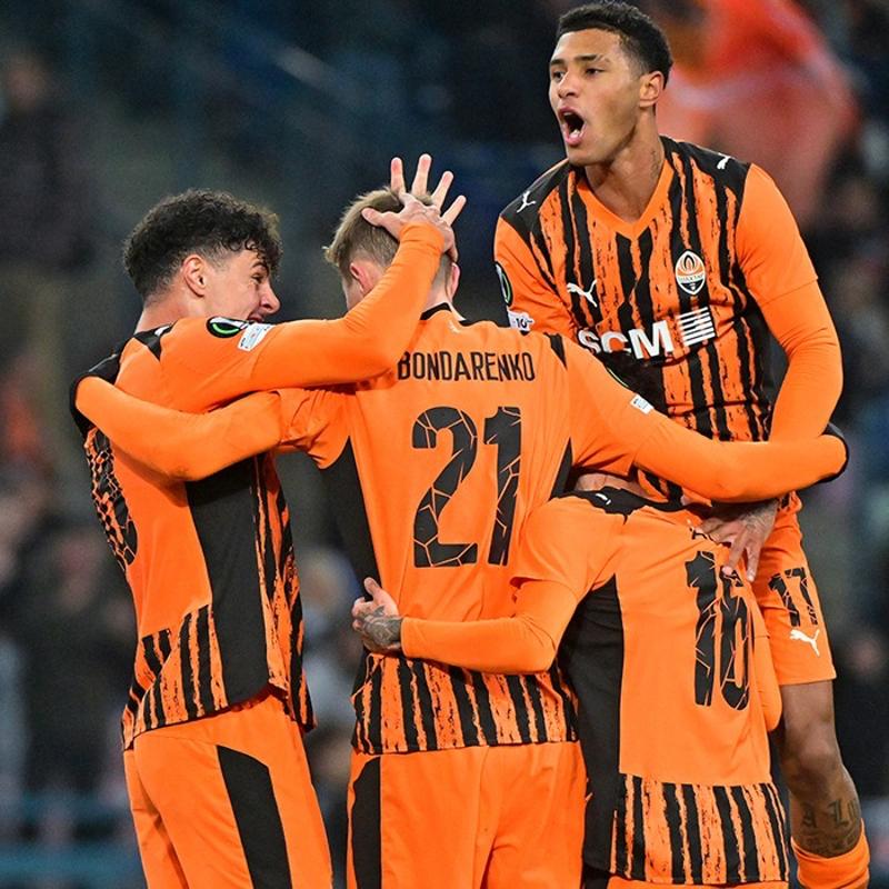 Arda Turan'l Shakhtar, Konferans Ligi'nde hata yapmad