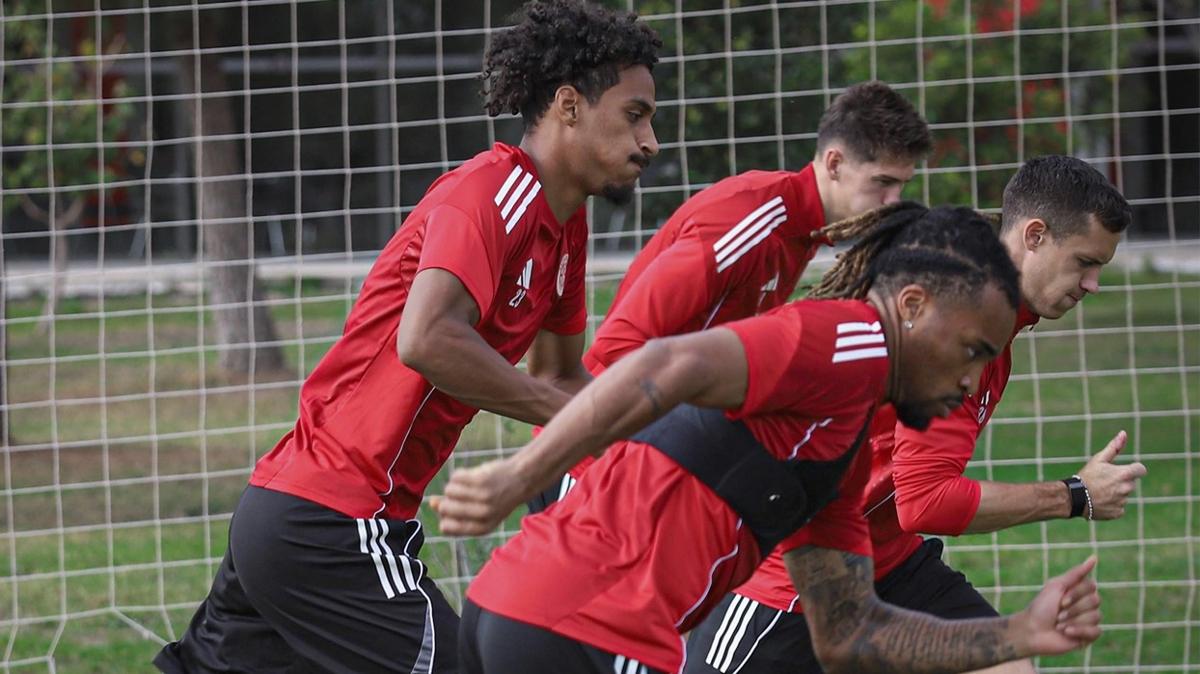 beikta antalyaspor sper lig fotoraflar resimleri