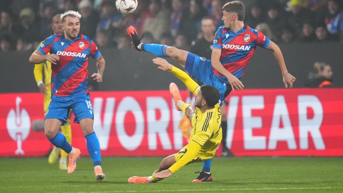 fenerbahe viktoria plzen domenico tedesco fotoraflar resimleri