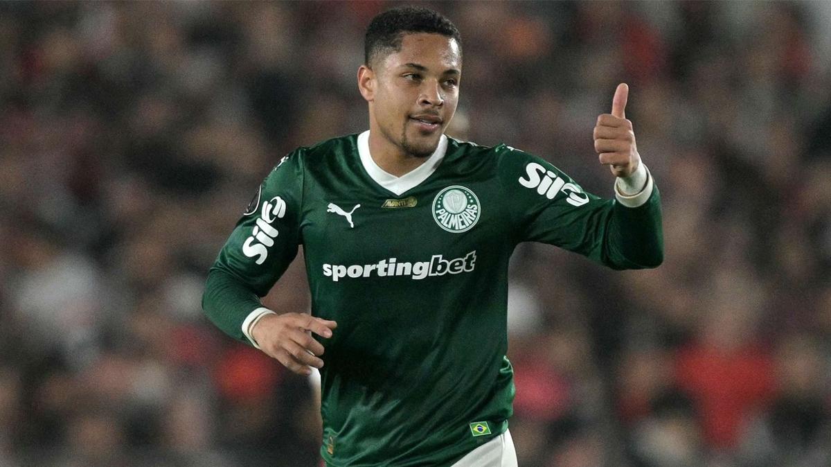 Vitor Roque palmeiras transfer fotoraflar resimleri