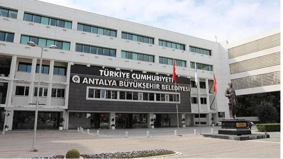 Antalya Belediyesi'nde rüşvet soruşturması... 8 şüpheliden 2'si tutuklandı