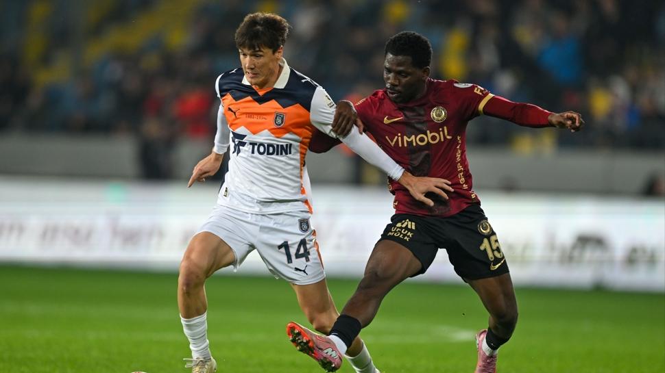 Başakşehir'den tepki! Maç sonu paylaşım