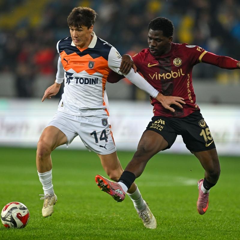 Ba�ak�ehir'den tepki! Ma� sonu payla��m