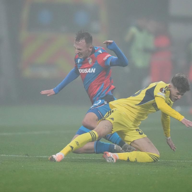 Sebastian Szymanski, 4 ma sonra ilk 11'de