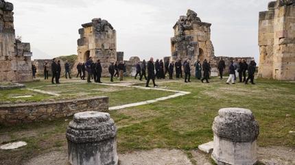 Papa'dan nce onlar geldi! lk adresleri Denizli oldu