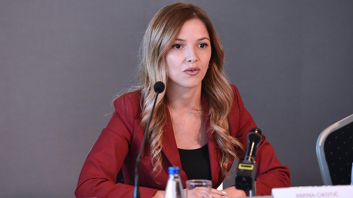 Amina Cikotic karada zr fotoraflar resimleri