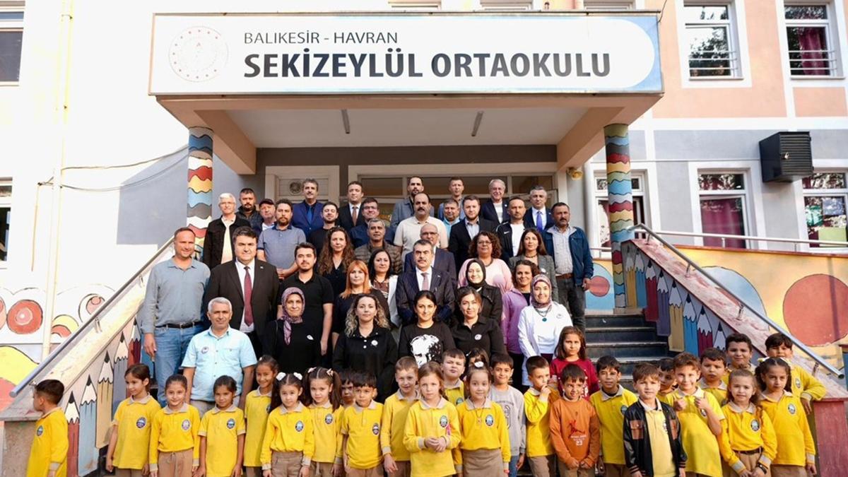 milli eitim bakan yusuf tekin bursa balkesir 14 eyll ortaokulu havran sekizeyll ortaokulu fotoraflar resimleri