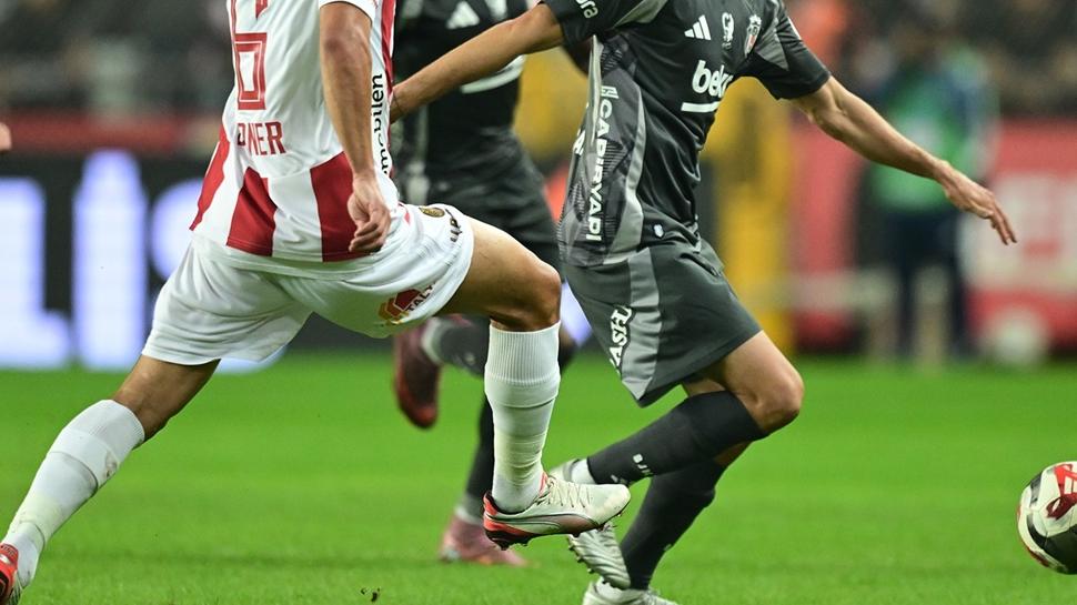 Maça devam edemedi! Beşiktaş'ta şok sakatlık